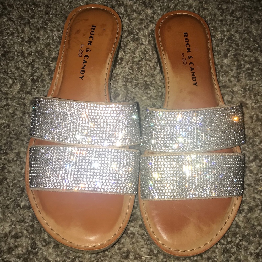 Bling sandals 😍